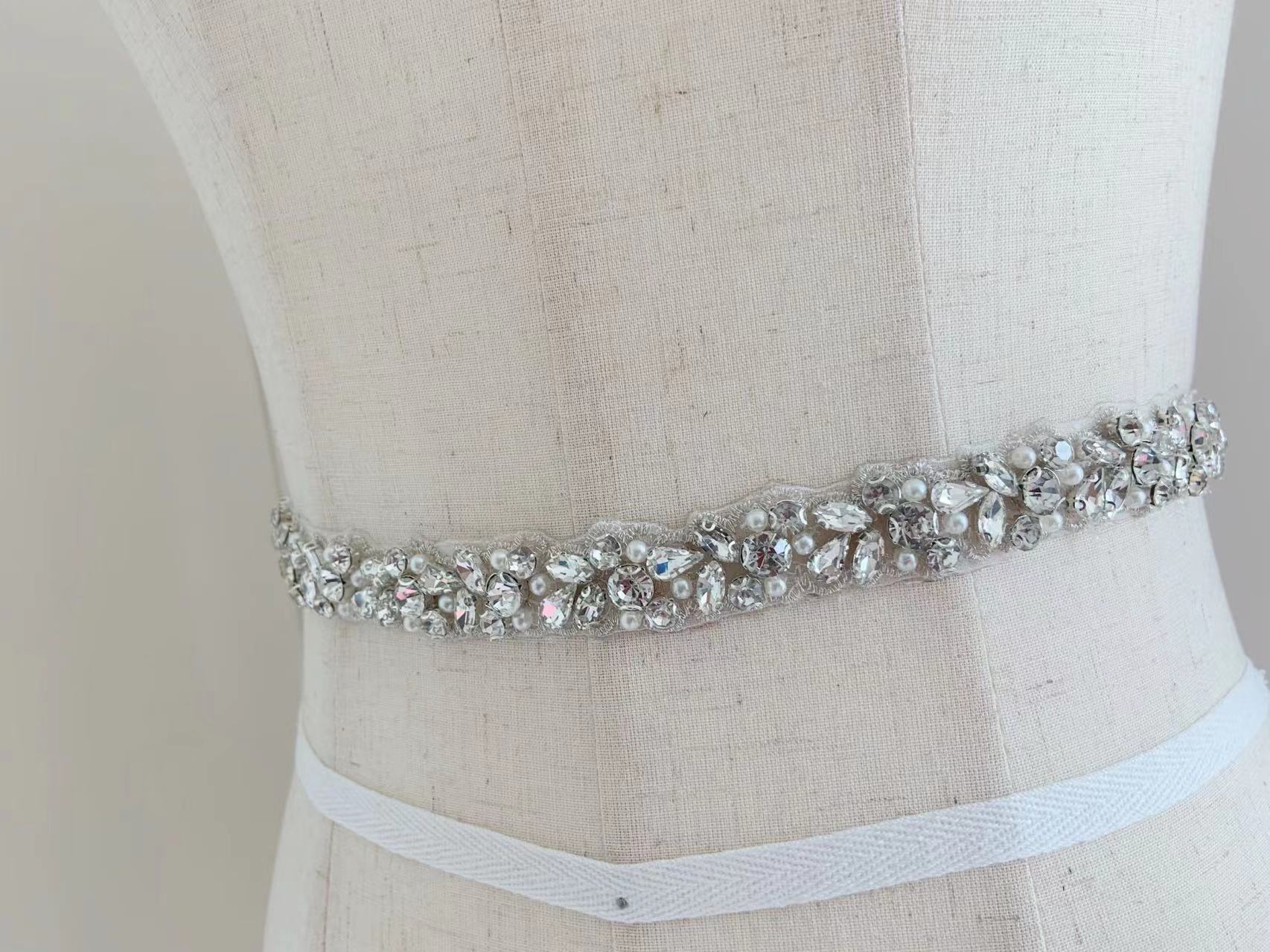 Garniture de ruban en strass e - Bridal Sash Ribbon avis et prix