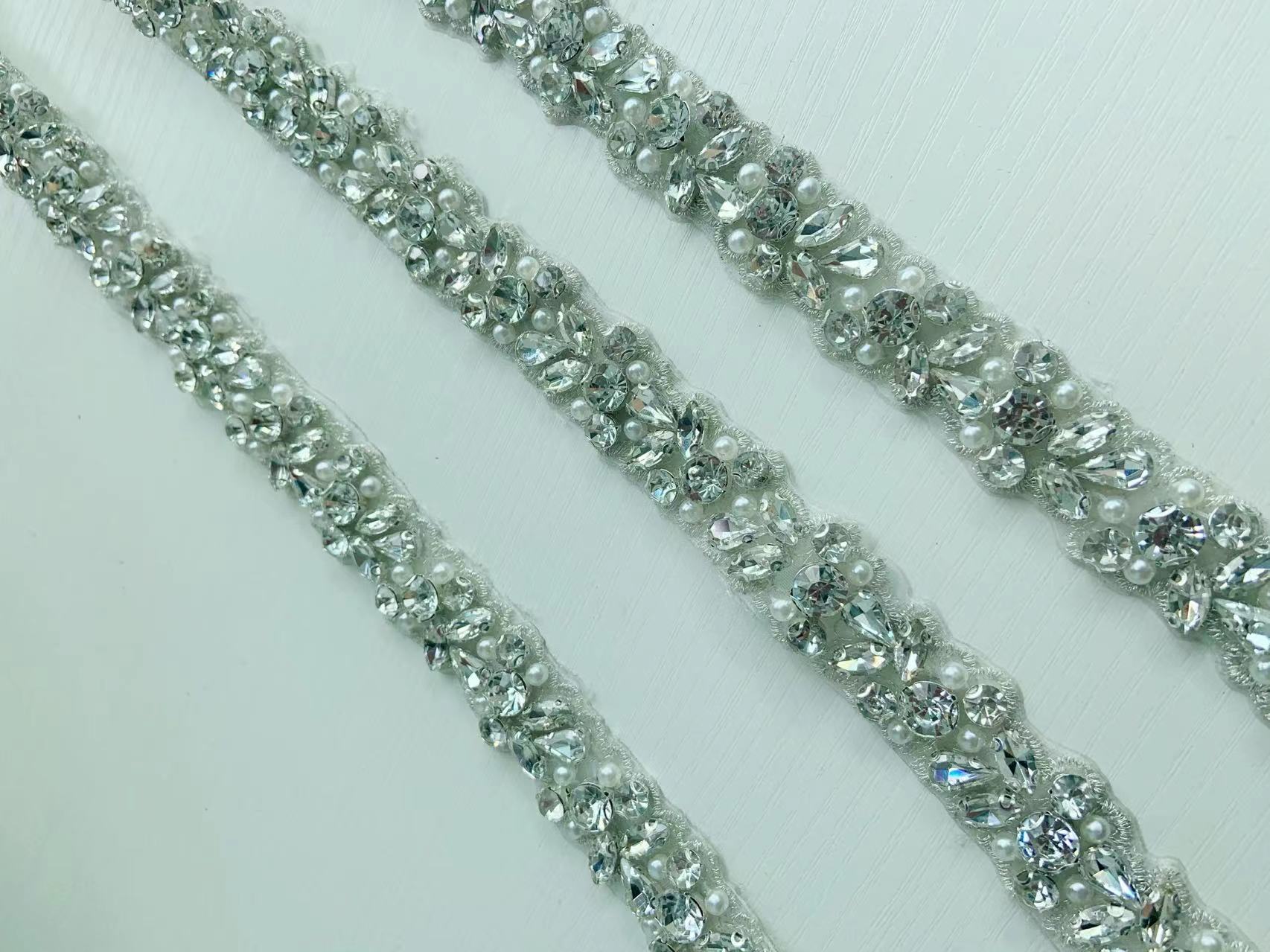 Garniture de ruban en strass e - Bridal Sash Ribbon avis et prix